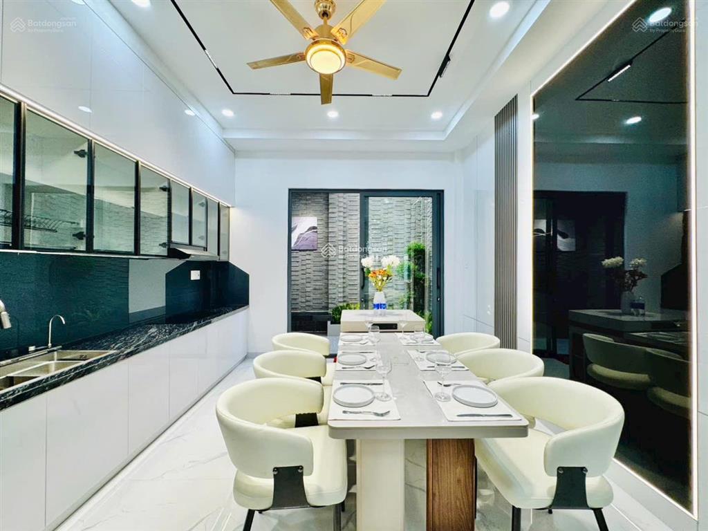 Siêu phẩm  chủ chuẩn bị định cư  cần bán gấp nhà thủ đức 72m2  hẻm xe hơi, giá 5 tỷ 8