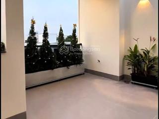 Cần bán gấp nhà 70m2  hẻm xe hơi  gần trường đh, chủ chuẩn bị đi định cư