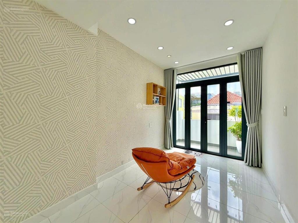 Cần bán siêu phẩm nhà lê văn việt  q9 60m2  hẻm xe hơi  gần các trường đh  nhiều tiện ích