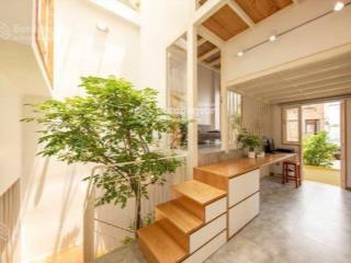 Chính chủ kẹt tiền, cần bán gấp nhà q9 giá 5 tỷ 2  hẻm xe hơi  gần trường đh và bệnh viện
