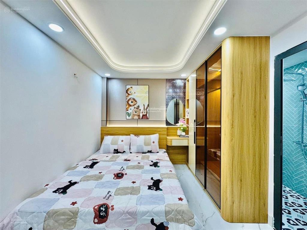 Chính chủ kẹt tiền cần bán nhà riêng 67m2 giá 4 tỷ 7  hẻm xe hơi  gần trường đại học