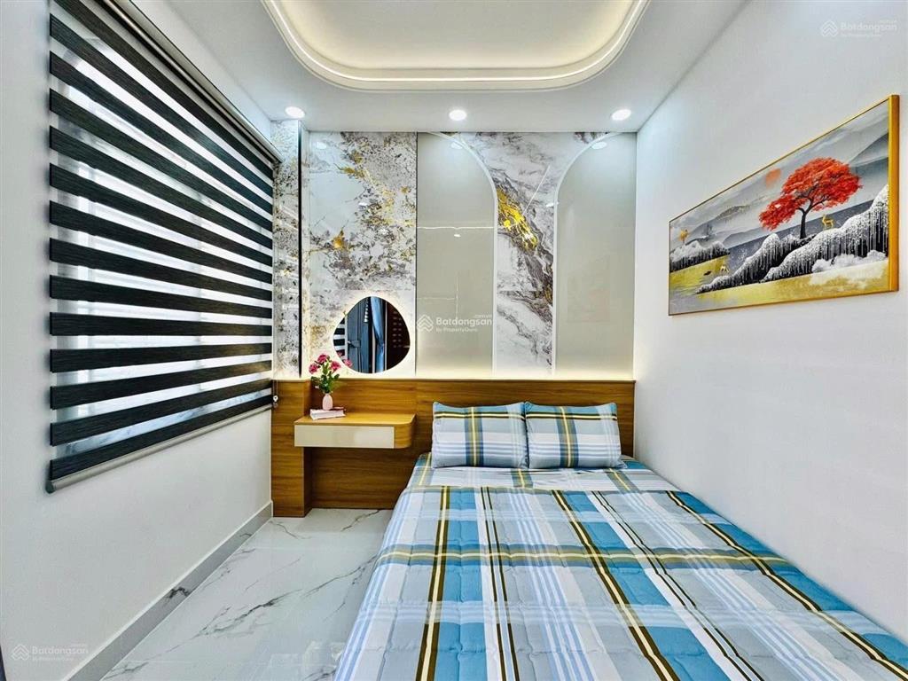Chính chủ kẹt tiền cần bán nhà riêng 67m2 giá 4 tỷ 7  hẻm xe hơi  gần trường đại học