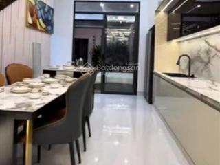Chủ chuẩn bị định cư, cần bán siêu phẩm nhà lê văn chí, giá 5 tỷ 4, rộng rãi  full nội thất