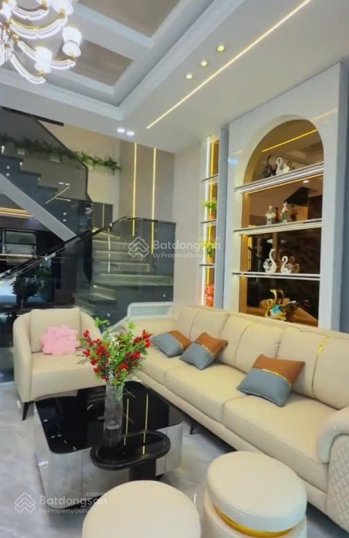 Bán nhà đẹp, chính chủ 70m2, giá 4 tỷ 780, đường lê văn việt  q9, sổ riêng sang tên ngay