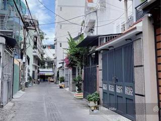 Chính chủ ở xa gửi bán nhà 3 tầng Khu Bàn Cờ TTTP Nha Trang - Hẻm thông ô tô vào tận sân