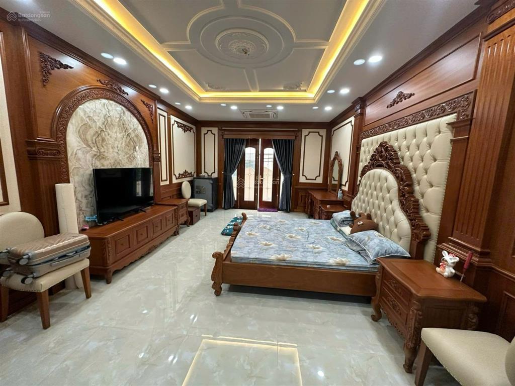 Chính chủ bán biệt thự hẻm 11 phạm phú thứ dt 9 x 24m 1tr 3l giá 50 tỷ tl đối diện bảy hiền tower