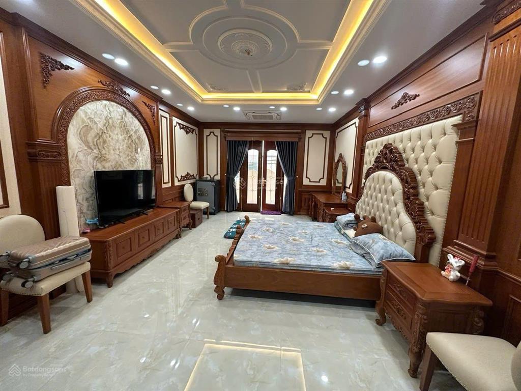 Chính chủ bán biệt thự hẻm 11 phạm phú thứ dt 9 x 24m 1tr 3l giá 50 tỷ tl đối diện bảy hiền tower
