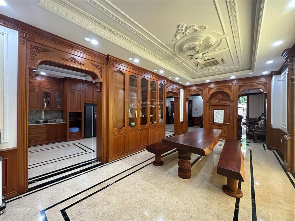 Chính chủ bán biệt thự hẻm 11 phạm phú thứ dt 9 x 24m 1tr 3l giá 50 tỷ tl đối diện bảy hiền tower