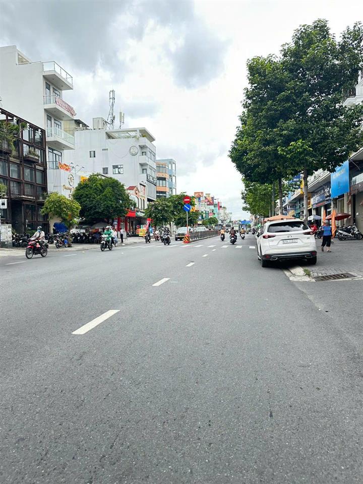 Bán nhà mặt phố tại đường quang trung, 25 tỷ, 135m2, pháp lý đầy đủ kết cấu 4 tầng