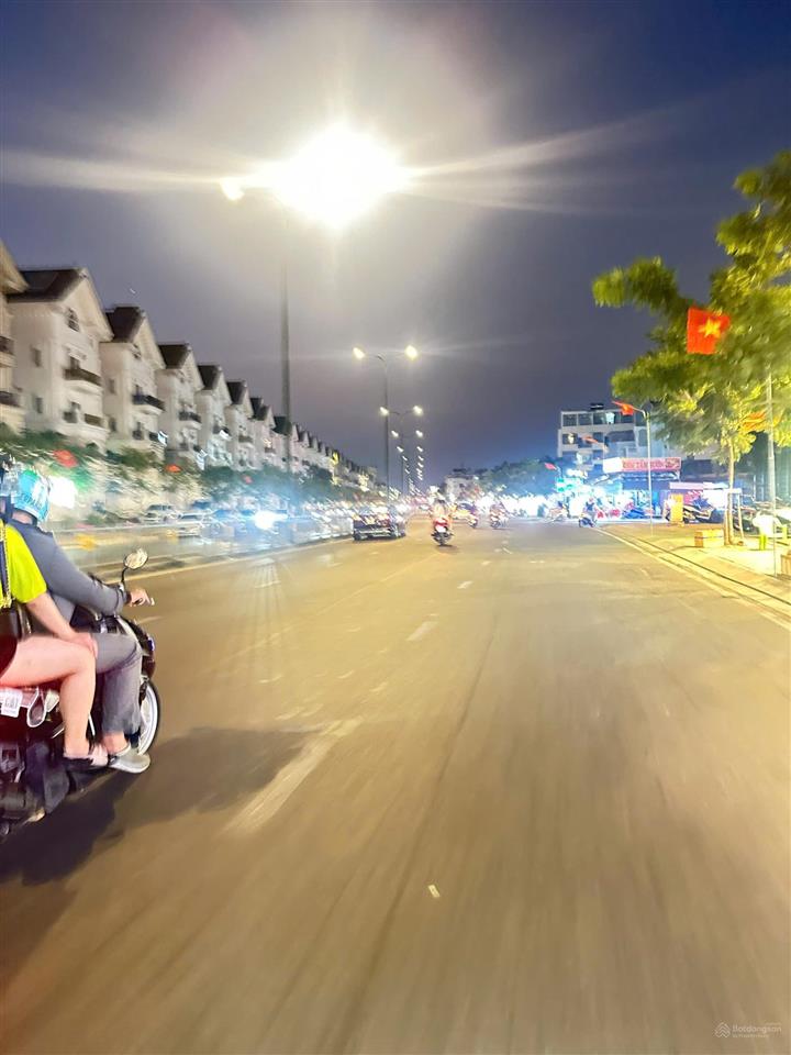 Mặt tiền đường dương quảng hàm, dt 5 x 25m, kết cấu 1 trệt 1 lầu giá chỉ 19 tỷ