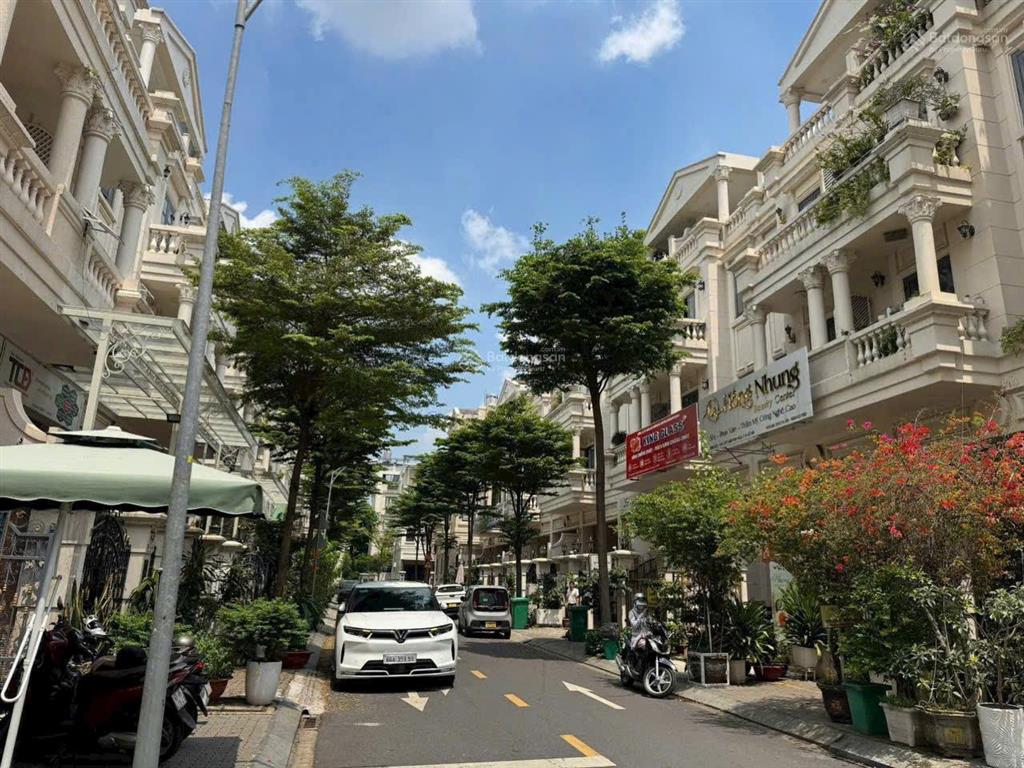 Nhà phố cityland siêu rẻ dt 5x20m kết cấu 1 hầm 4 tầng cách mặt tiền 20m