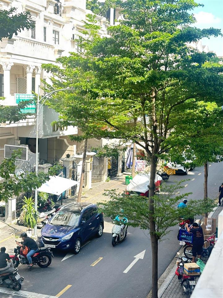 Nhà phố cityland siêu rẻ dt 5x20m kết cấu 1 hầm 4 tầng cách mặt tiền 20m