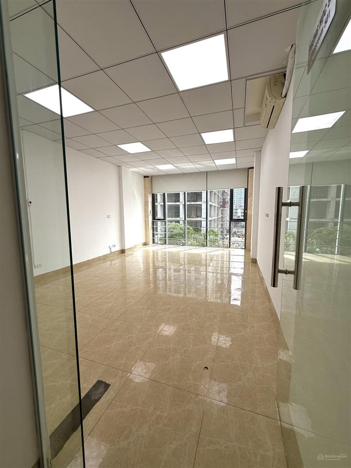 Chốt văn phòng ngay hôm nay để tối ưu chi phí với giá chỉ từ 5 triệu/tháng, vị trí đẹp hà đông
