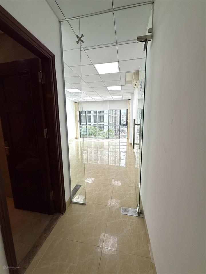 Chốt văn phòng ngay hôm nay để tối ưu chi phí với giá chỉ từ 5 triệu/tháng, vị trí đẹp hà đông
