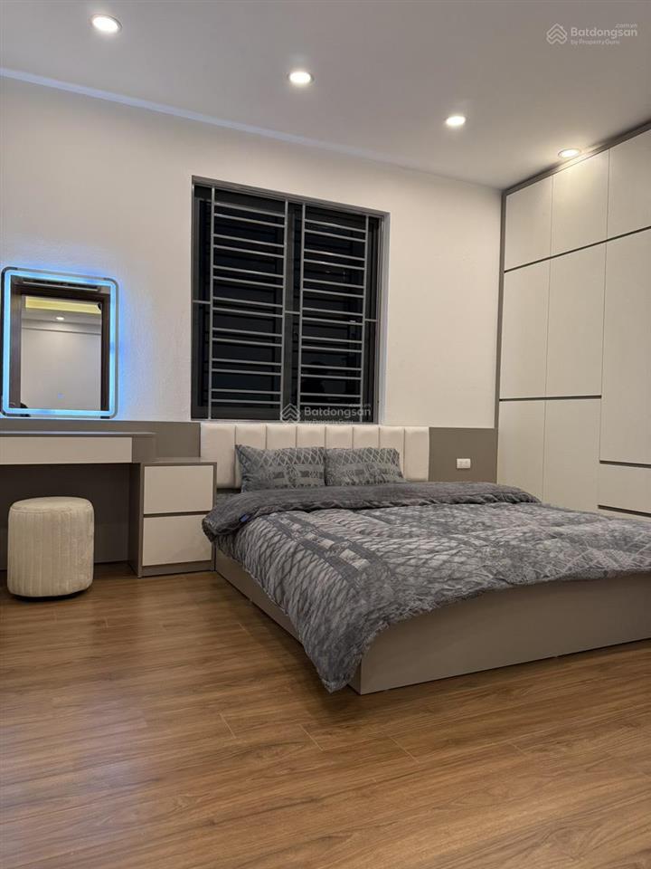 Chính chủ bán căn hộ 70m b10c nam trung yên, tầng cao, sổ đỏ 6,8 tỷ