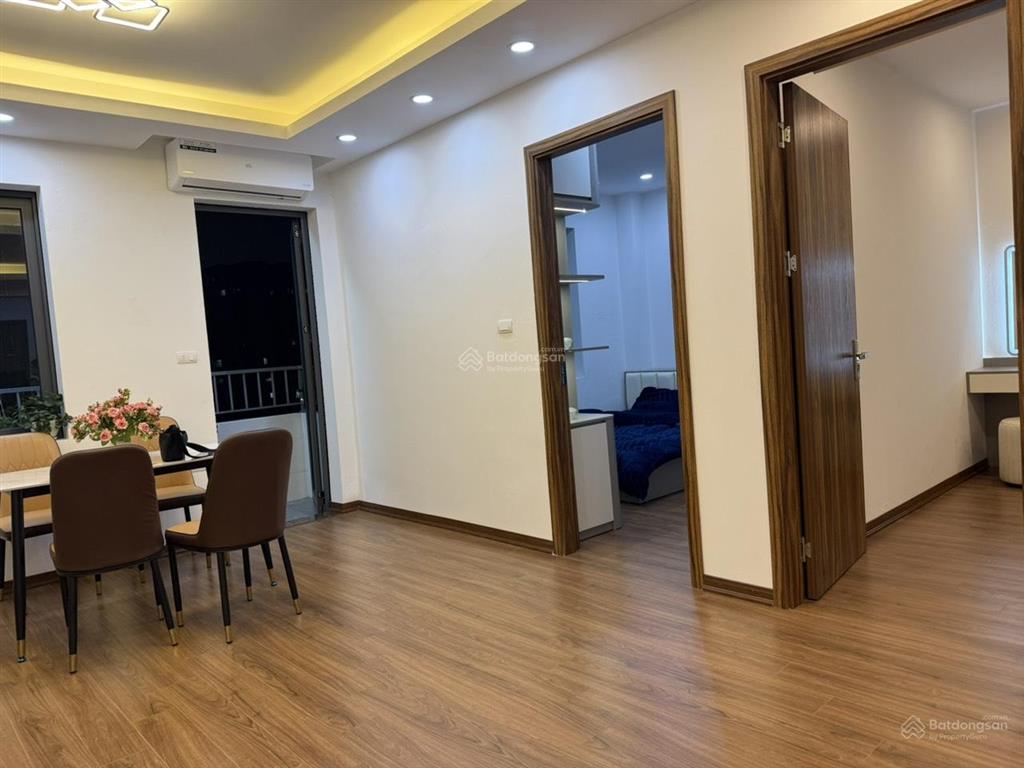 Chính chủ bán căn hộ 70m b10c nam trung yên, tầng cao, sổ đỏ 6,8 tỷ