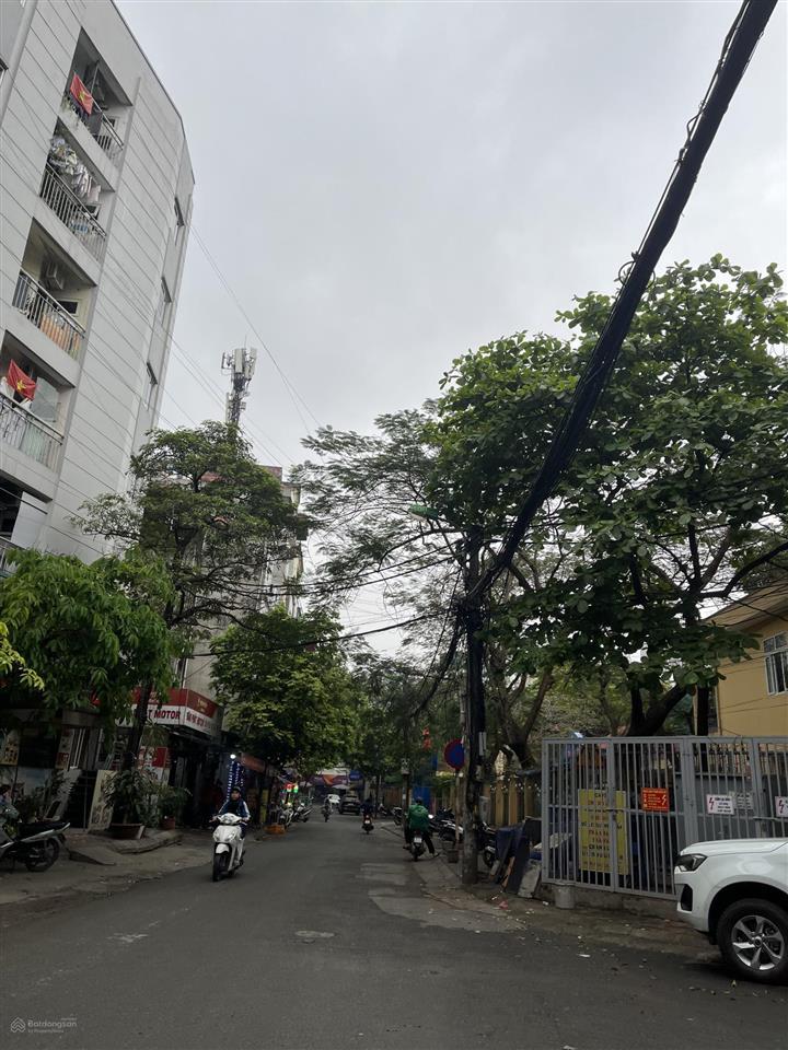Đất hiếm đẹp phố mỹ đình 46m2 sổ vuông tặng nhà 2 tầng, ô tô đỗ cửa, lô góc 3 thoáng giá 12 tỷ