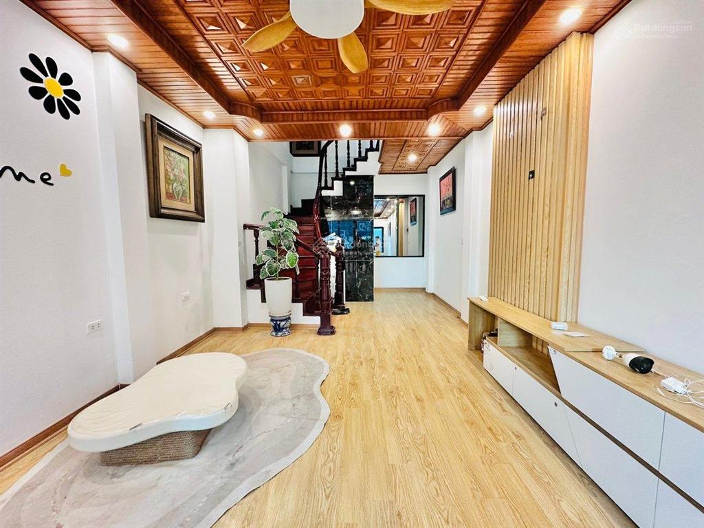Nhà đẹp tây hồ diện tích 33m2 xây 5 tầng chắc chắn, mới đẹp, ô tô đỗ cửa giá nhỉnh 11 tỷ 0919 266 ***