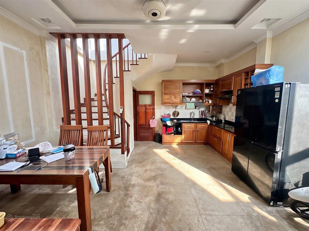 Nhà đẹp võ chí công, cầu giấy diện tích 30m2 xây 5 tầng full nội thất giá hơn 8 tỷ alo 0919 266 ***