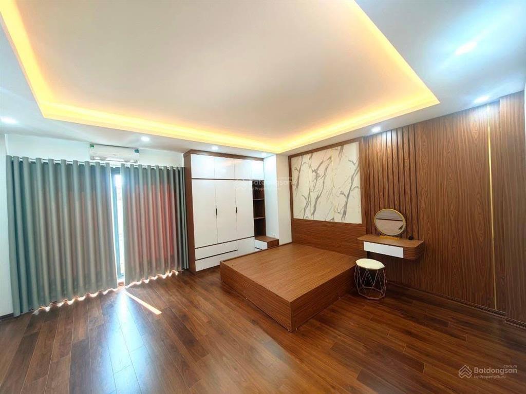 Nhà đẹp cầu giấy, 2 thoáng diện tích 38m2 xây 7 tầng thang máy full nội thất giá hơn 9 tỷ0919 266 ***