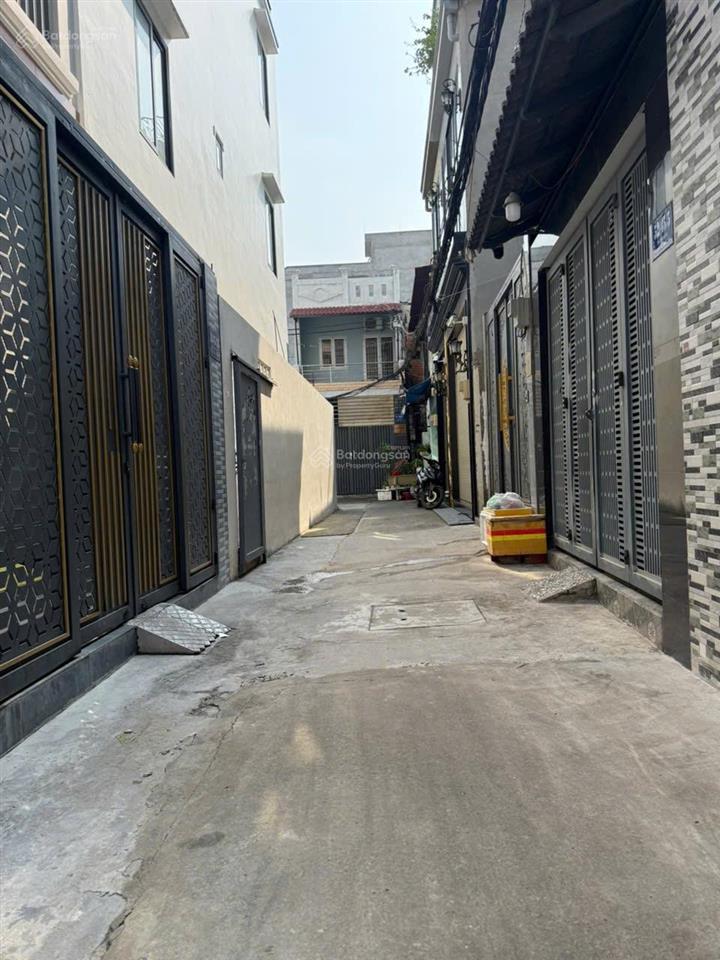 Nhà cấp 4 cạnh aeon tân phú  khu cao tầng dân trí cao  70m2  nở hậu  4 tỷ hơn