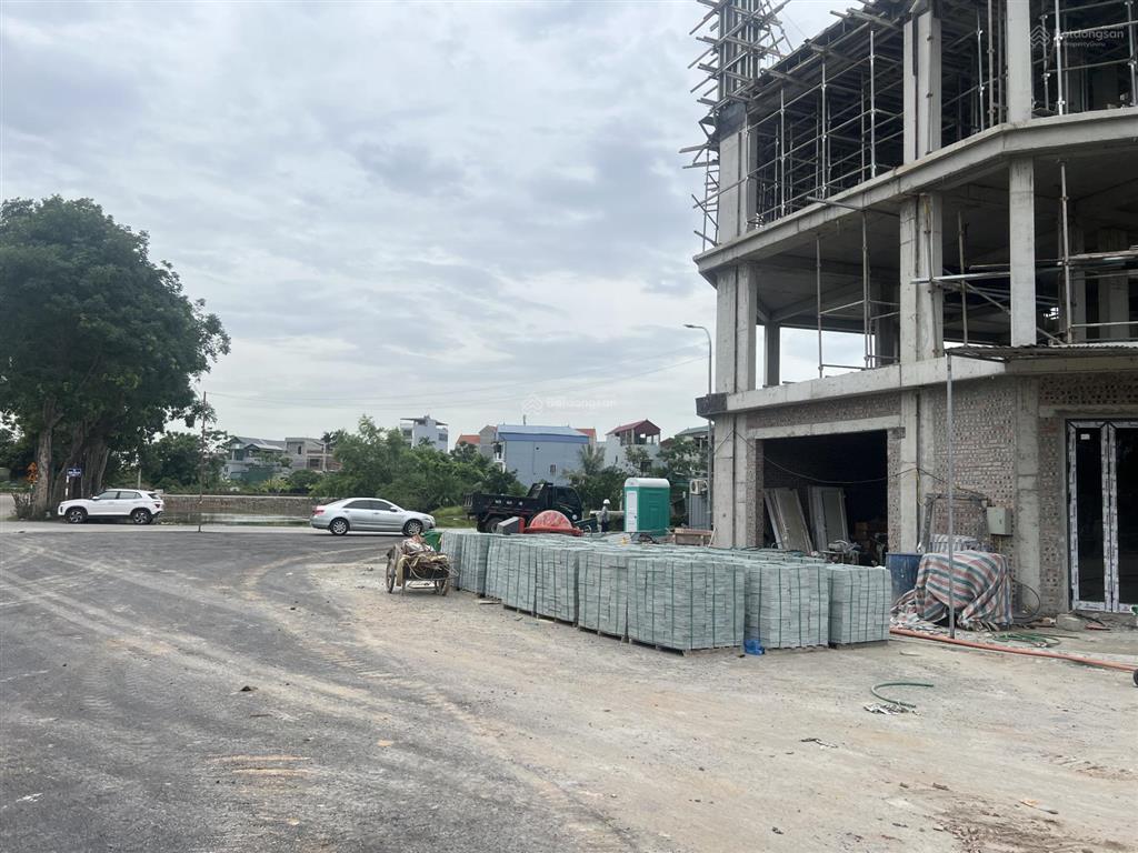 Chính chủ cần bán căn 80m2 lk trằm sen phương trung  thanh oai  hn giá 6xtr/m2  0989 388 ***