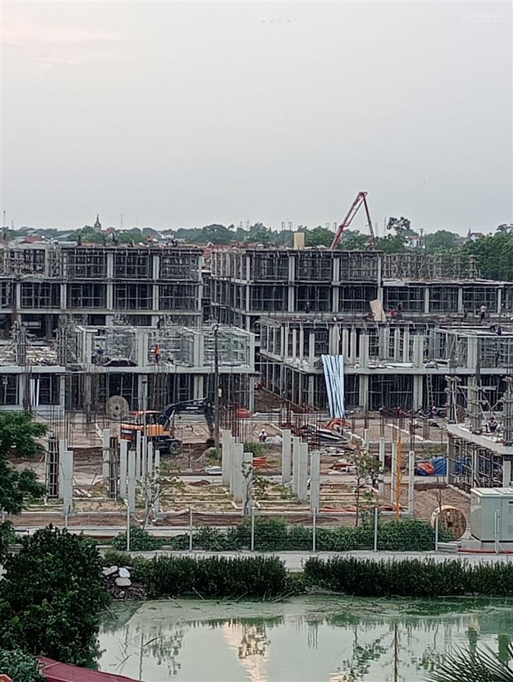 Chính chủ cần bán căn 80m2 lk trằm sen phương trung  thanh oai  hn giá 6xtr/m2  0989 388 ***