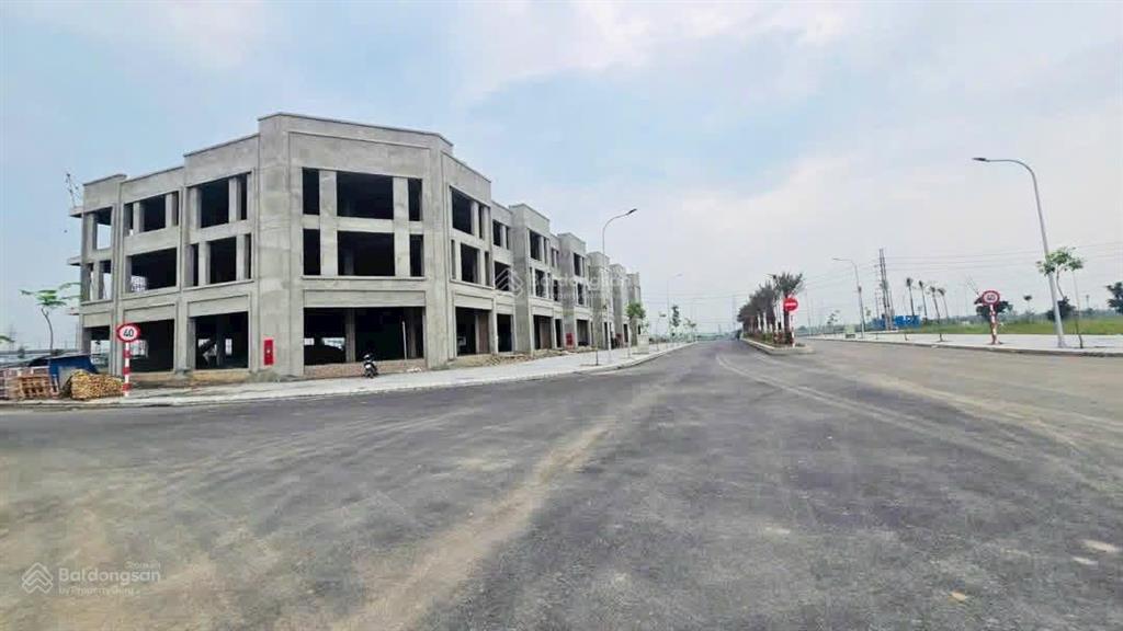 Chính chủ cần bán 2000m đất cụm công nghiệp telin kim bài, thanh oai, hn giá 7,9tr/m  0989 388 ***