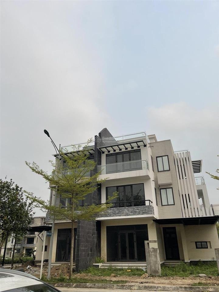 Chính chủ bán biệt thự phú cát city dt 212m², giá bán 85triệu/m² đã bao gồm đất + tiền xây.