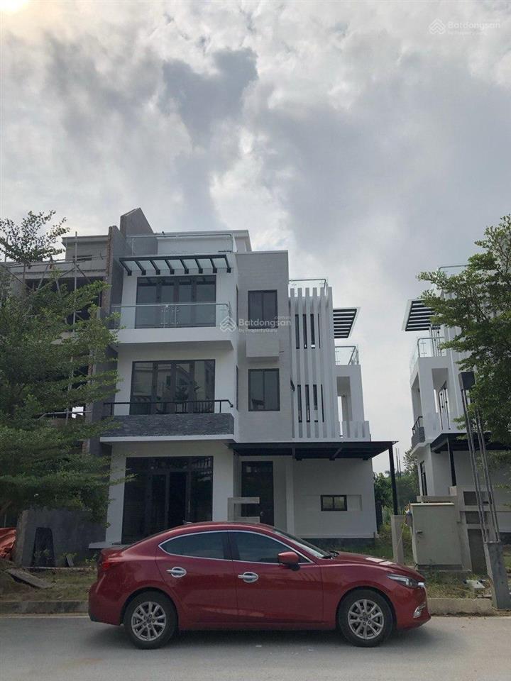 Chính chủ bán biệt thự phú cát city dt 212m², giá bán 85triệu/m² đã bao gồm đất + tiền xây.