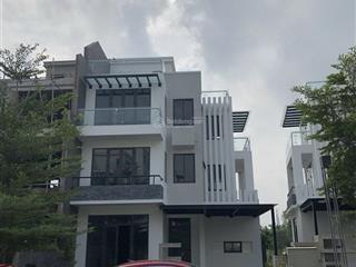 Chính chủ bán biệt thự phú cát city dt 212m², giá bán 85triệu/m² đã bao gồm đất + tiền xây.