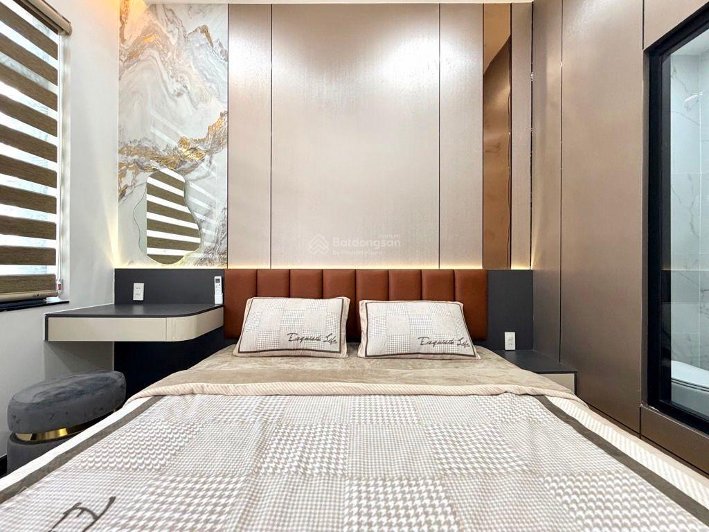4,5x16m  2 tầng 2 mặt hẻm xe hơi nguyễn văn khối gần công viên