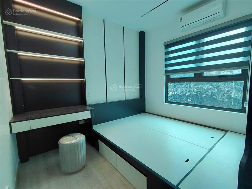 Nhà ngay văn quánphùng hưngđường 19/5. nhà mới 5tcăn góc 3 mặt thoáng. dt35m giá8,85tỷ.0982 079 ***