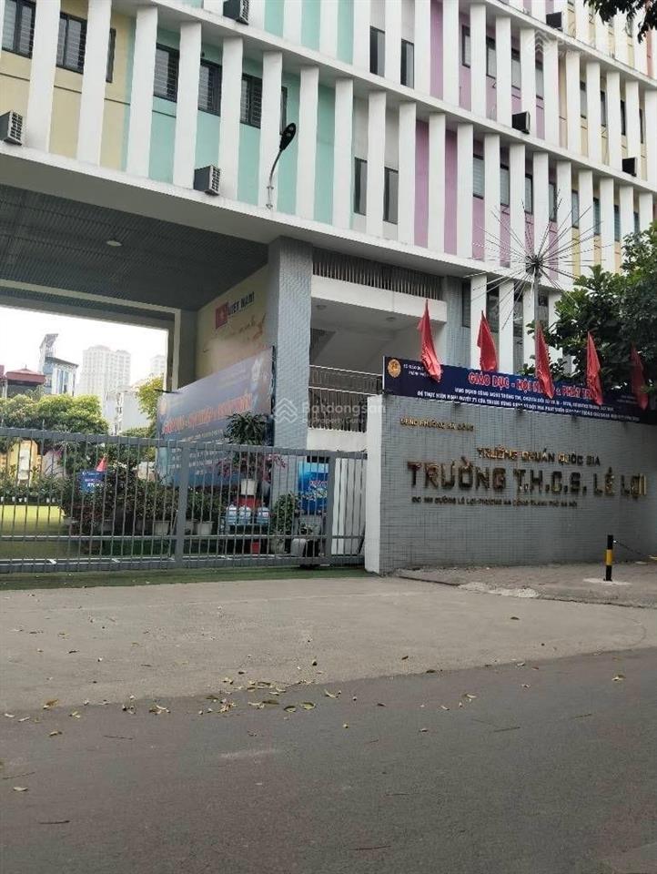 Bán nhà ngay nguyễn trãibà triệuvăn quan nhà mới, ô tô vào nhà. dt 35m2*5tầnggiá8,2 tỷ.0982 079 ***