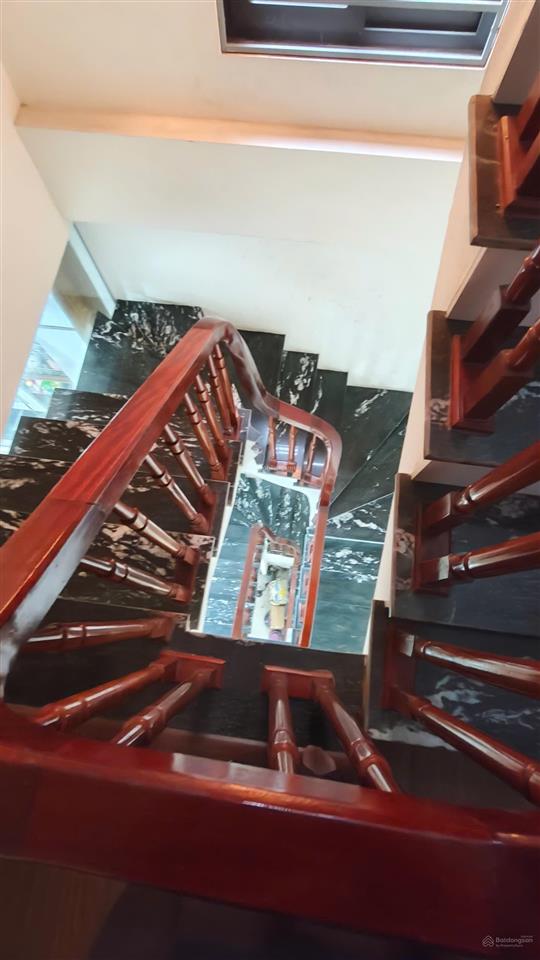Bán gấp nhà tô hiệu lô góc kinh doanh ô tô vào nhà . dt 40m*5tầng mt6m giá 12,8 tỷ.0982 079 ***