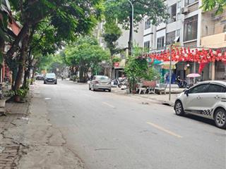 Thanh bình nhà ô tô thông sang khu dịch vụ mỗ lao. dt37m2 4 tầng chỉ 9,5 tỷ. 0982 079 ***