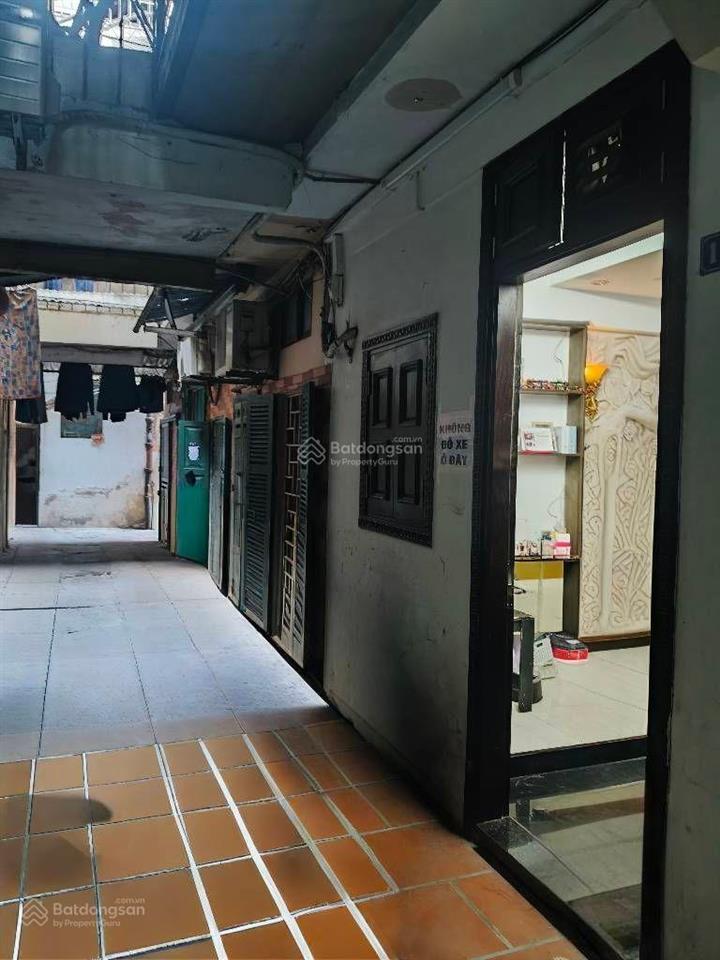 Nhà tập thể tầng 1 phố vọng hà, hộ khẩu hoàn kiếm, ô tô đỗ cổng