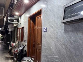 Nhà đường nguyễn văn cừ, long biên, nhỏ tiền nhiều khách săn tìm.