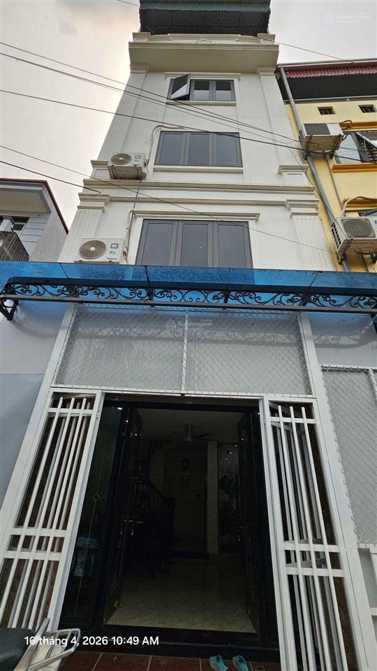 Bán nhà phố ngọc lâm, cạnh ngã 4 hồng tiến, 40m x 5 tầng, ô tô tránh, thang máy, kinh doanh vô đối