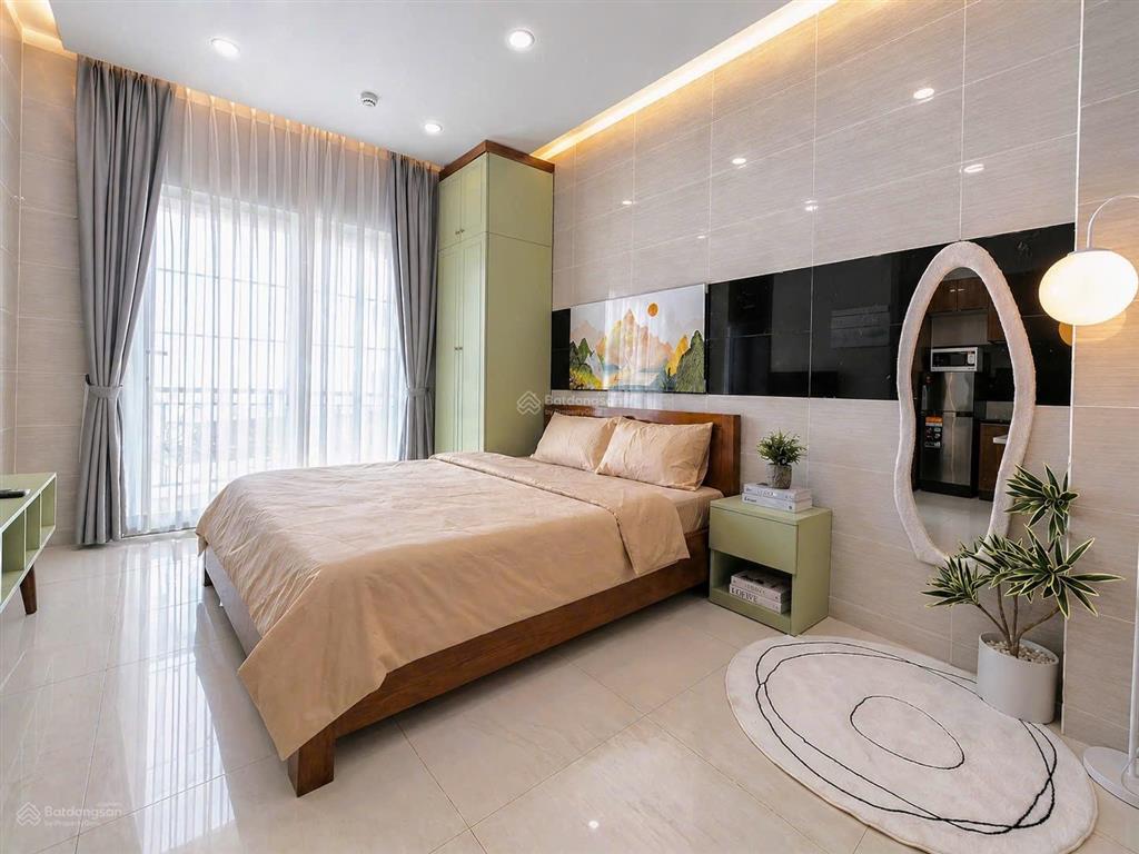 Căn hộ ngay trung tâm phú nhuận, 45m2 của sổ lớn full nội thất đi quận 1 5 phút dọc bờ kè hoàng sa