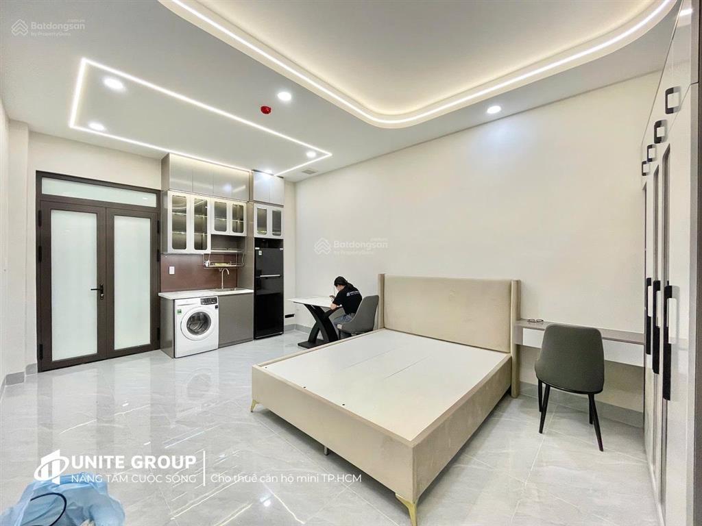 Căn hộ trung tâm bình thạnh, sát quận 1 full nội thất, mới 100% ngay hàng xanh, ban công lớn