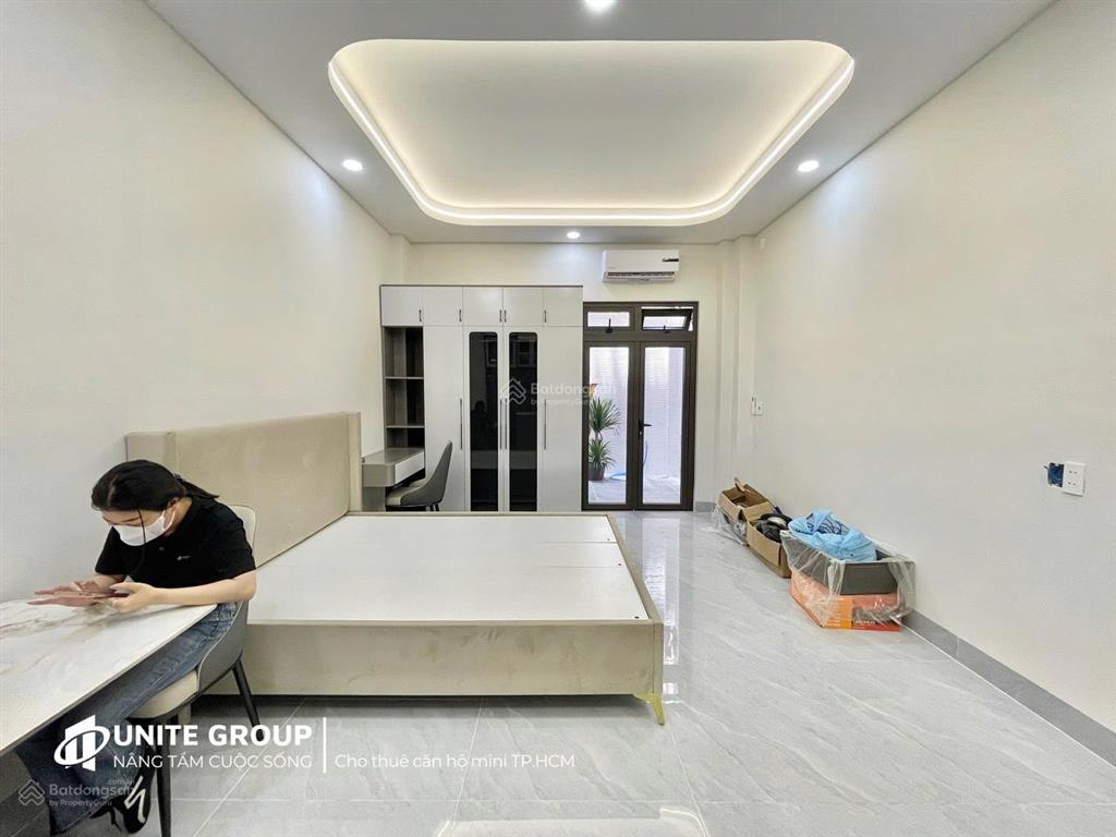 Căn hộ trung tâm bình thạnh, sát quận 1 full nội thất, mới 100% ngay hàng xanh, ban công lớn