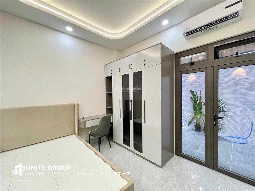 Căn hộ trung tâm bình thạnh, sát quận 1 full nội thất, mới 100% ngay hàng xanh, ban công lớn