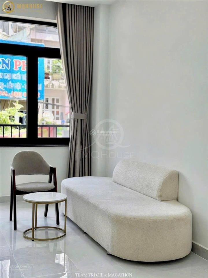 Căn hộ 43m2 ngay trung tâm bình thạnh, full nội thất, mới 100%, cửa sổ lớn máy giặt riêng.