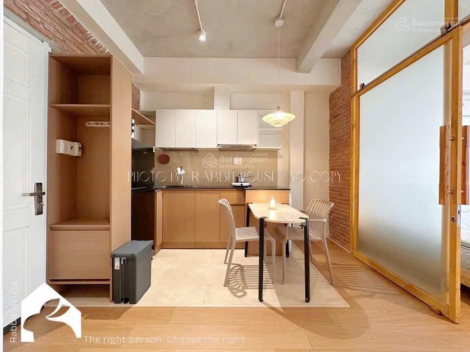 Cho thuê 1 phòng ngủ ngay phan đăng lưu 42m2 full nội thất tiện đi quận 1 ban công mới 100%