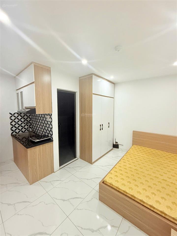 Bán nhà ccmn dòng tiền 80tr/tháng 70m, 7 tầng thang máy, ngõ thông 17pkk, đã thuê full giá đầu tư