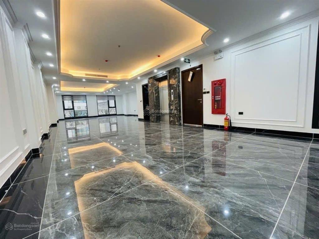 Bán tòa văn phòng mặt phố đẹp tại , lê đức thọ, 120m2, 69.5 tỷ vnd, đầy đủ tiện ích