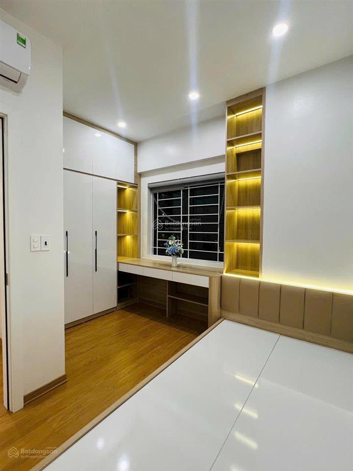 Oct1 đn1 căn góc đẹp, view hồ cực thoáng
đối diện ct3 x2 đại kim, 2 mặt thoáng vĩnh viễn, đón sán