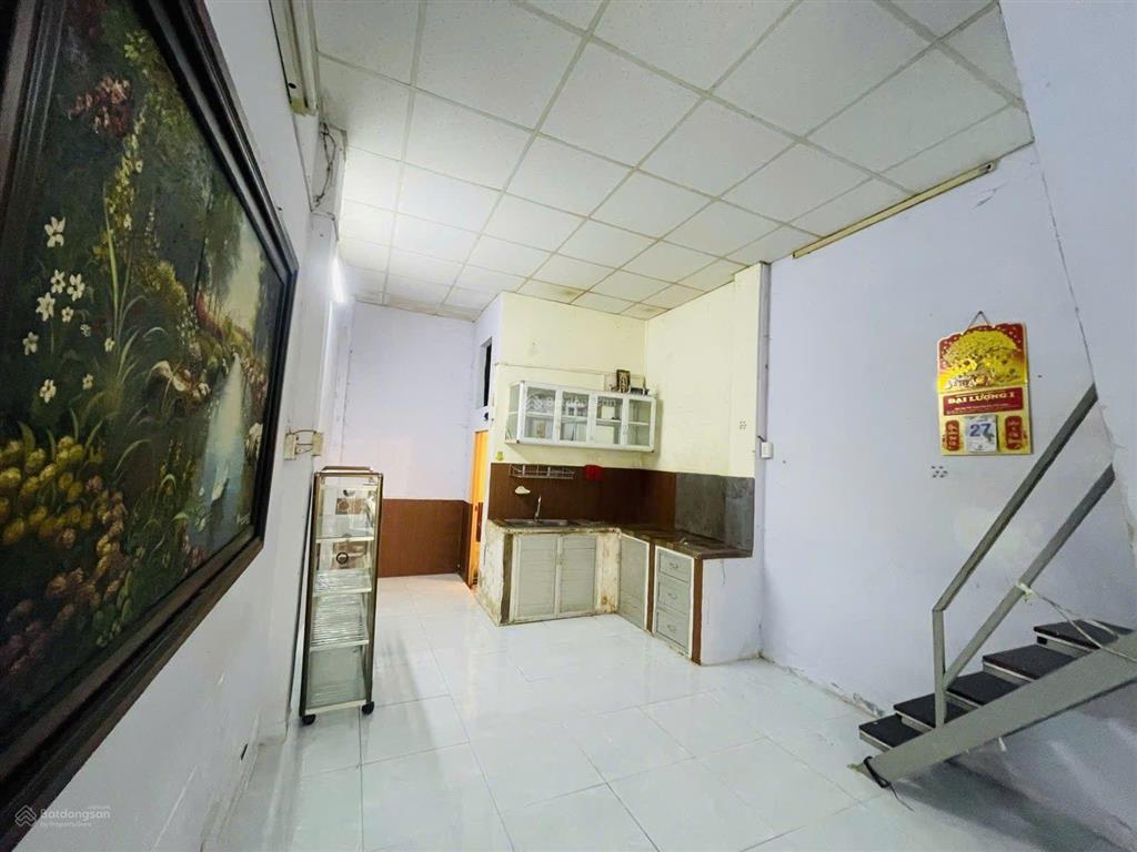 107/7a ni sư huỳnh liên phường 10 tân bình. dt 3.5x11m. 1trệt. 1lầu. 2phòng. 2wc
