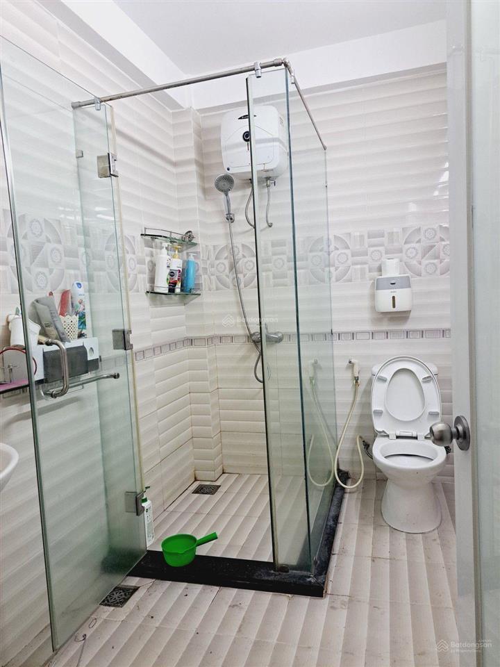 Mặt tiền cao văn ngọc, p. phú trung, quận tân phú. dt 4x20(3 tầng) đúc kiên cố